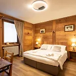 Maison Pennard - Cable Car Apartment
