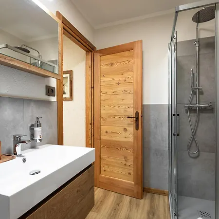 Maison Pennard - Cable Car Κουρμαγιέρ